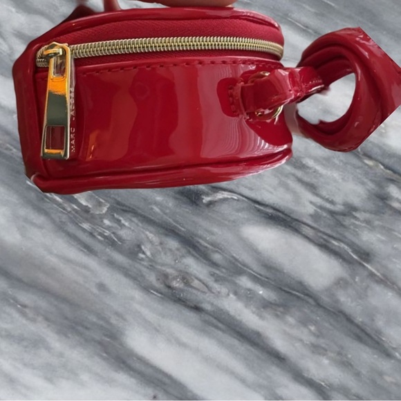 NWOT Marc Jacobs Mini 4” Red Patent Leather Crossbody Round Canteen Bag Purse - Picture 7 of 8